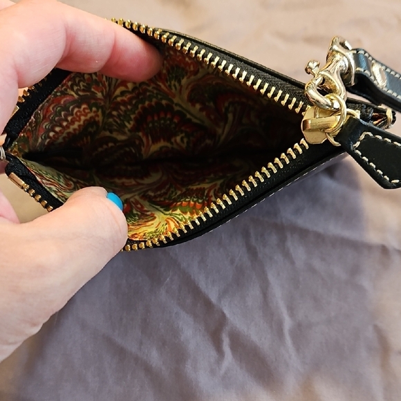 Vintage Dooney & Bourke Black Leather Pouch with Gold Accents - Picture 2 of 4